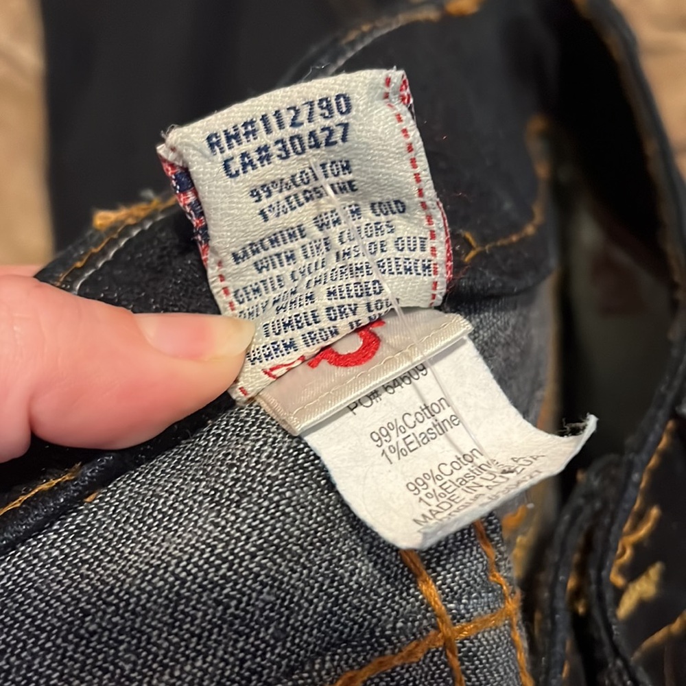 True Religion Dark Indigo Flare Jeans with Contrast Stitching size 30 - Picture 4 of 6